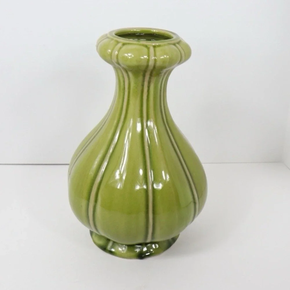 Vibrant MCM Green‎ Ribbed Variegated Vase with crazing 10.25 in